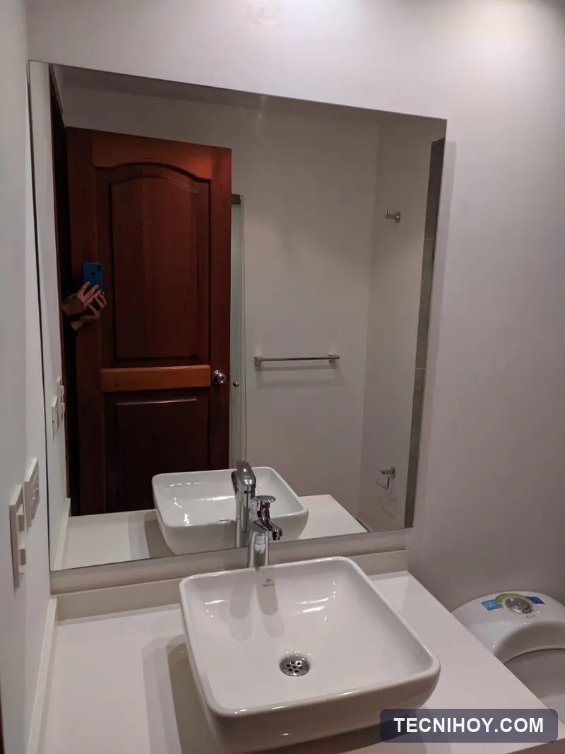 Espejo para baño a la medida sobre mesón