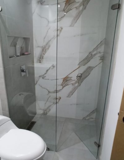 Divisiones para baño en vidrio Bogotá